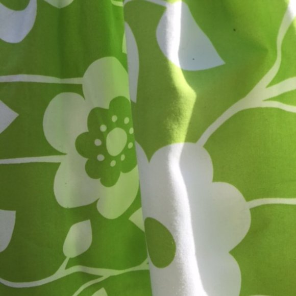 The Perfect Little, Flowered, NWOT,100% Cotton, Summer, Carter's Dress. 4T - Picture 4 of 5